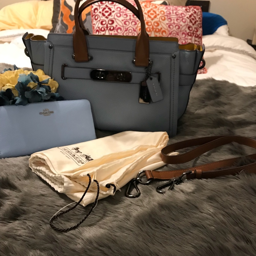Sold Beautiful coach swagger with matching wallet - Picture 5 of 8